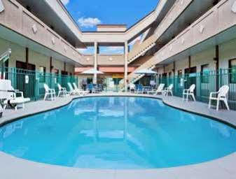 Motel Bo, A Days By Wyndham Downtown 3*